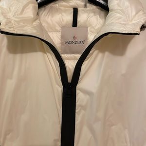 Moncler size 0 down jacket ( ivory)
